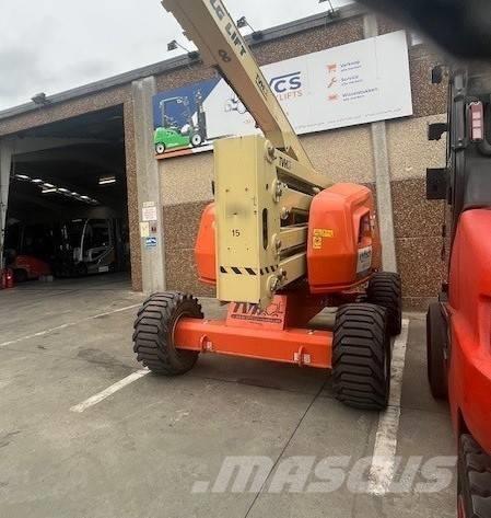 JLG 520 AJ Karos emelők