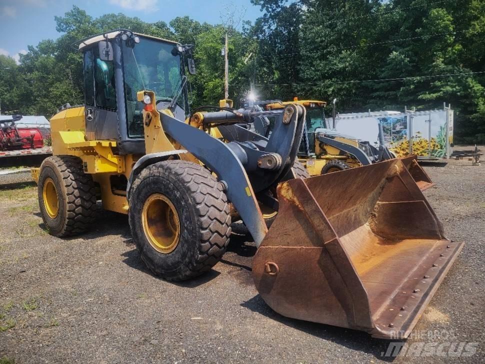 John Deere 624k Gumikerekes homlokrakodók