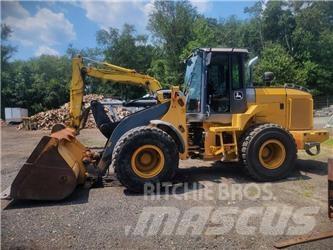 John Deere 624k Gumikerekes homlokrakodók
