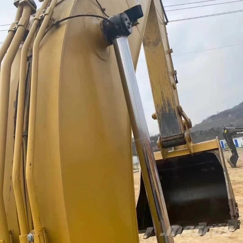CAT 329 D Lánctalpas kotrók