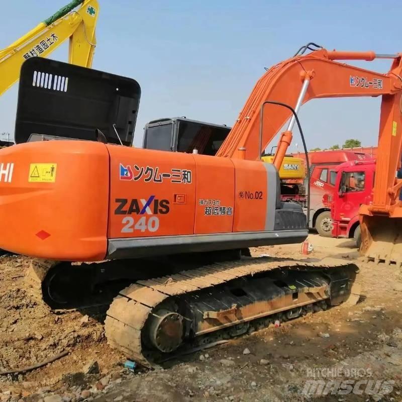Hitachi ZX 240 Lánctalpas kotrók