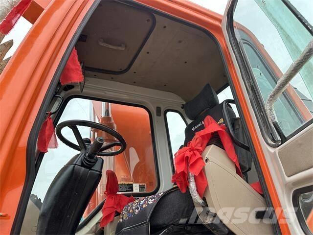 Doosan DH150W Gumikerekes kotrók