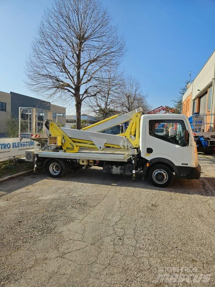 Multitel MX225 Teherautóra szerelt emelők és állványok