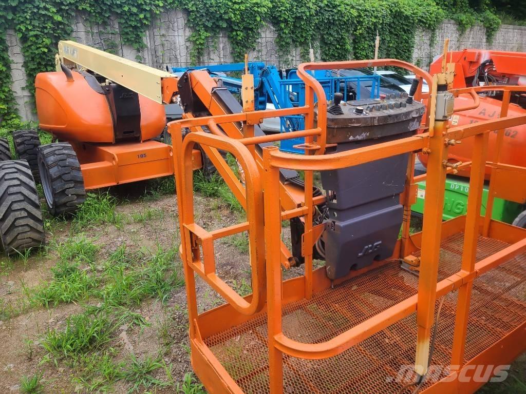 JLG 600 AJ Karos emelők