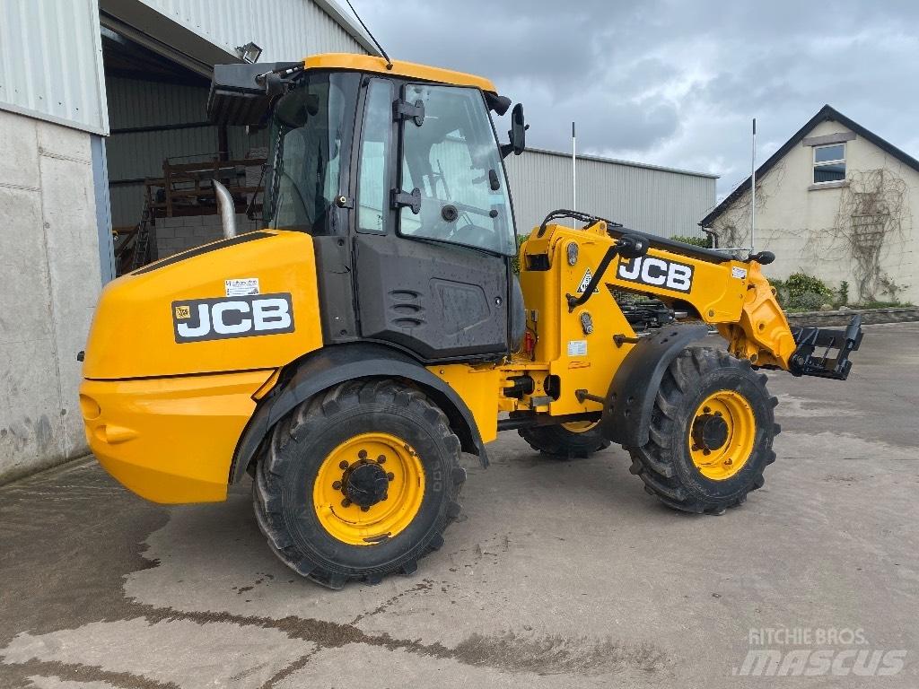 JCB TM 220 Teleszkópos mezőgazdasági rakodók