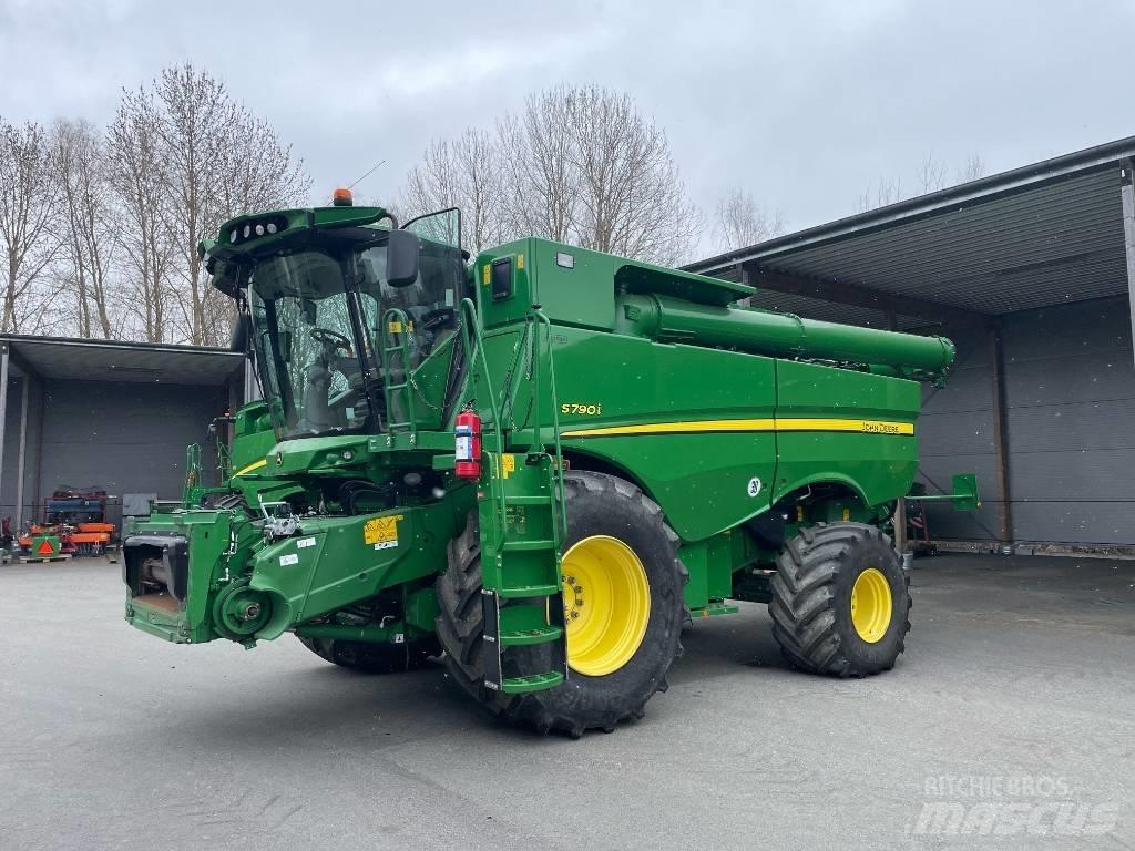 John Deere S790i Kombájnok