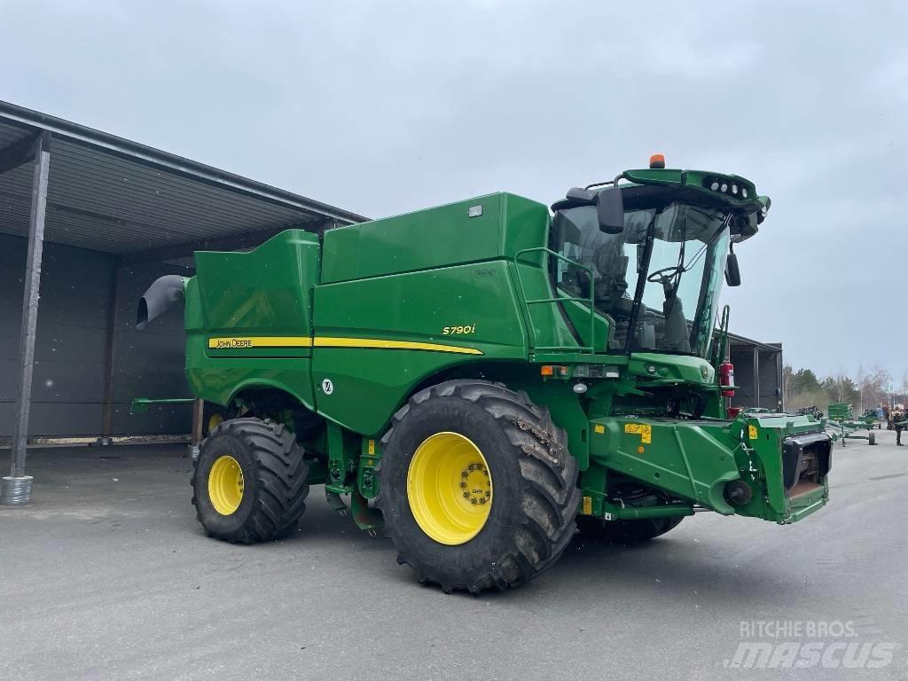 John Deere S790i Kombájnok