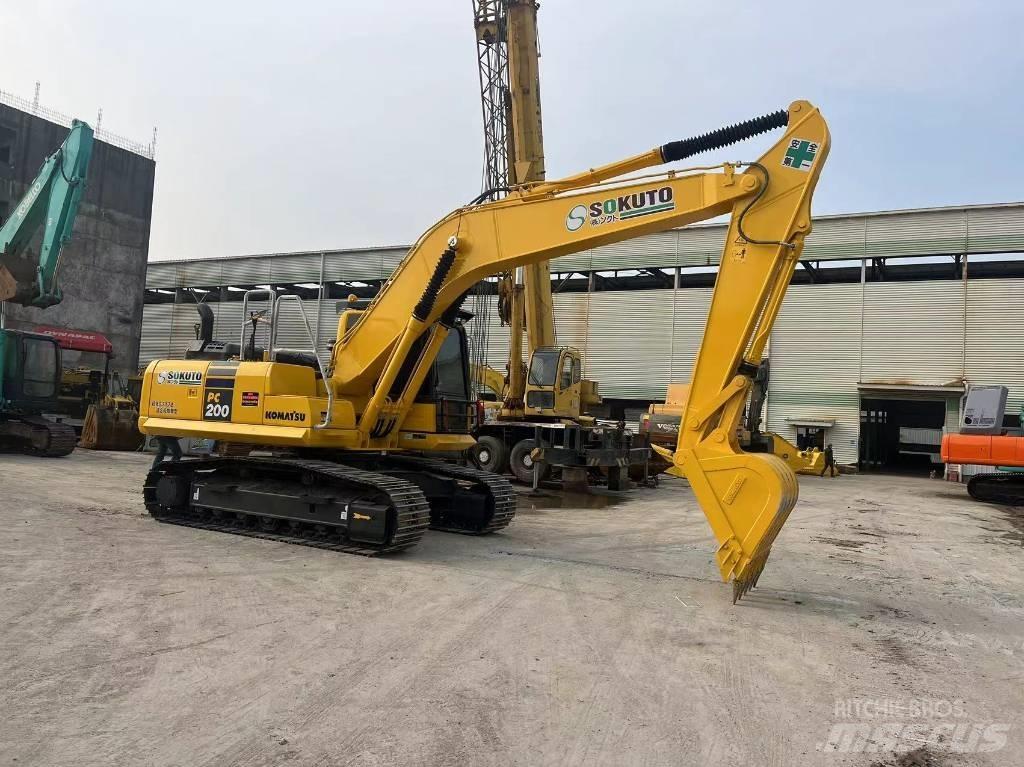 Komatsu PC 200-8N1 Lánctalpas kotrók