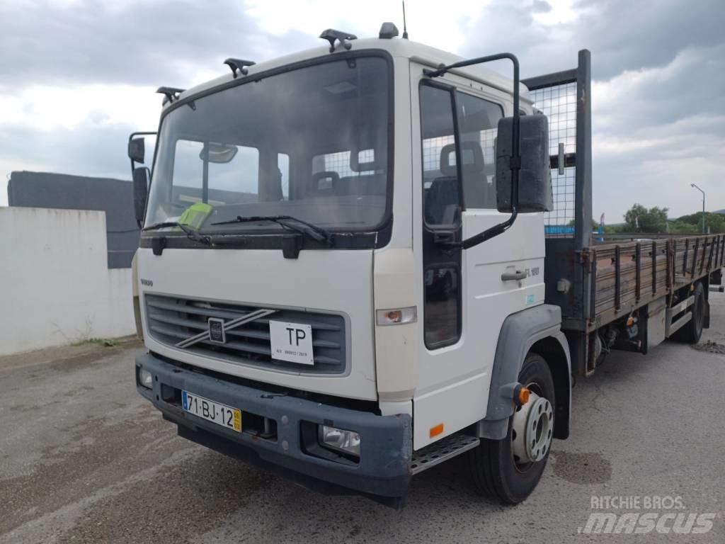 Volvo FL6 180 Platós / Ponyvás teherautók