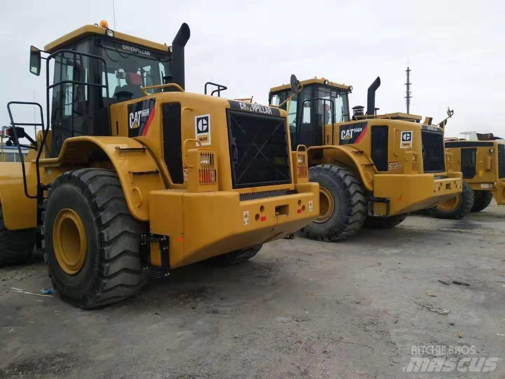 CAT 966H Gumikerekes homlokrakodók