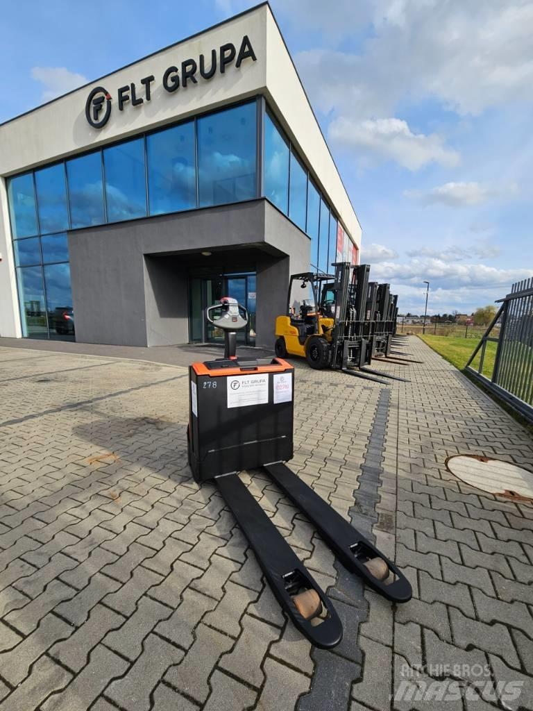 BT LWE140 Gyalogkíséretű targonca