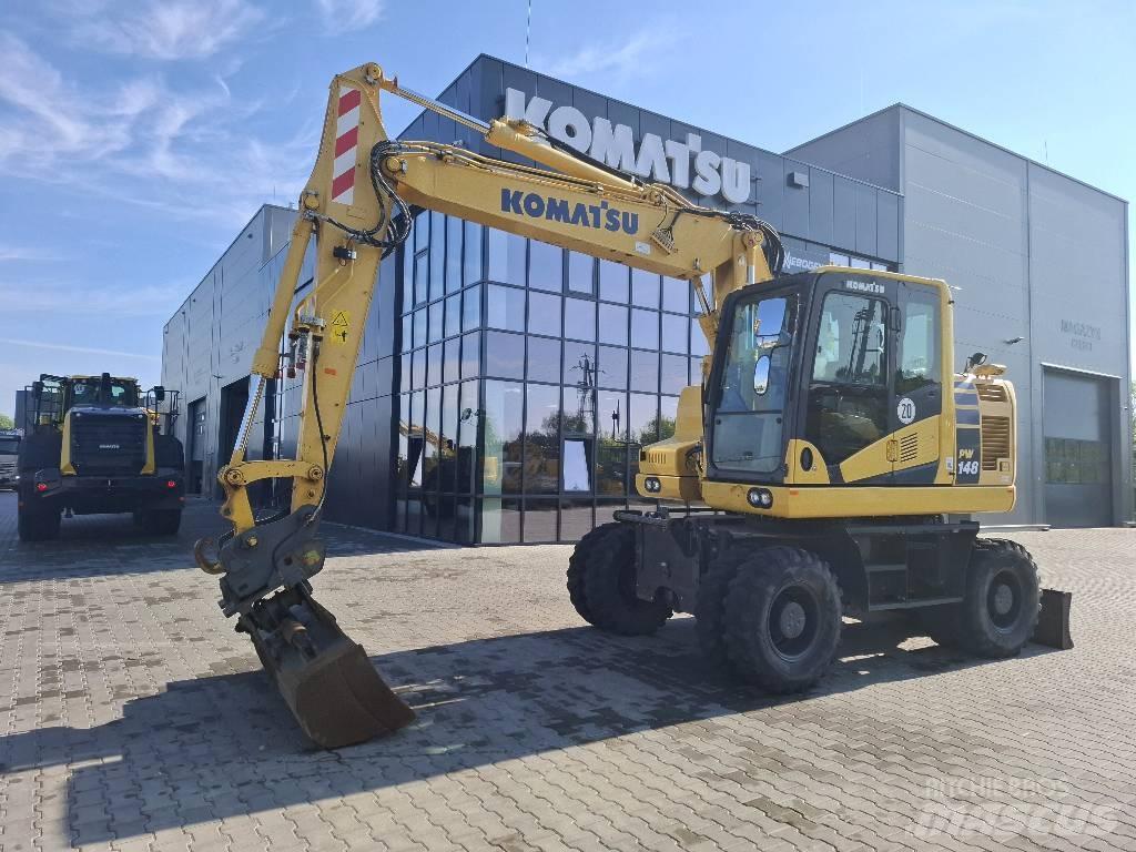 Komatsu PW 148-11 Gumikerekes kotrók
