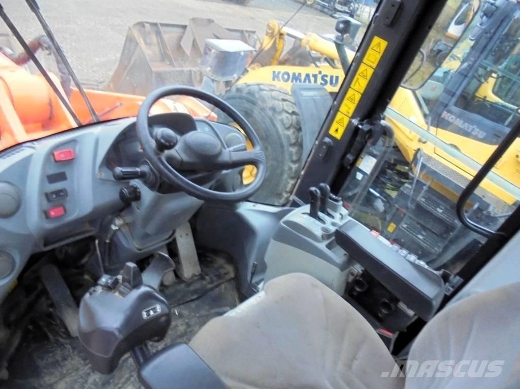 Hitachi ZW 310-6 Gumikerekes homlokrakodók