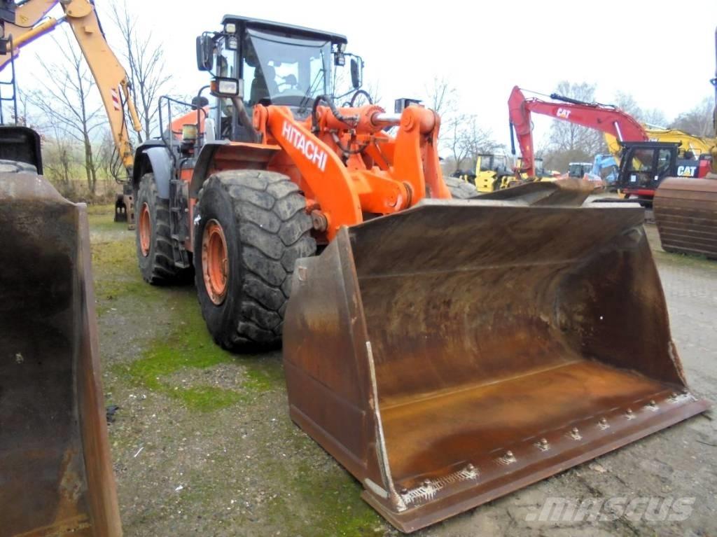 Hitachi ZW 310-6 Gumikerekes homlokrakodók