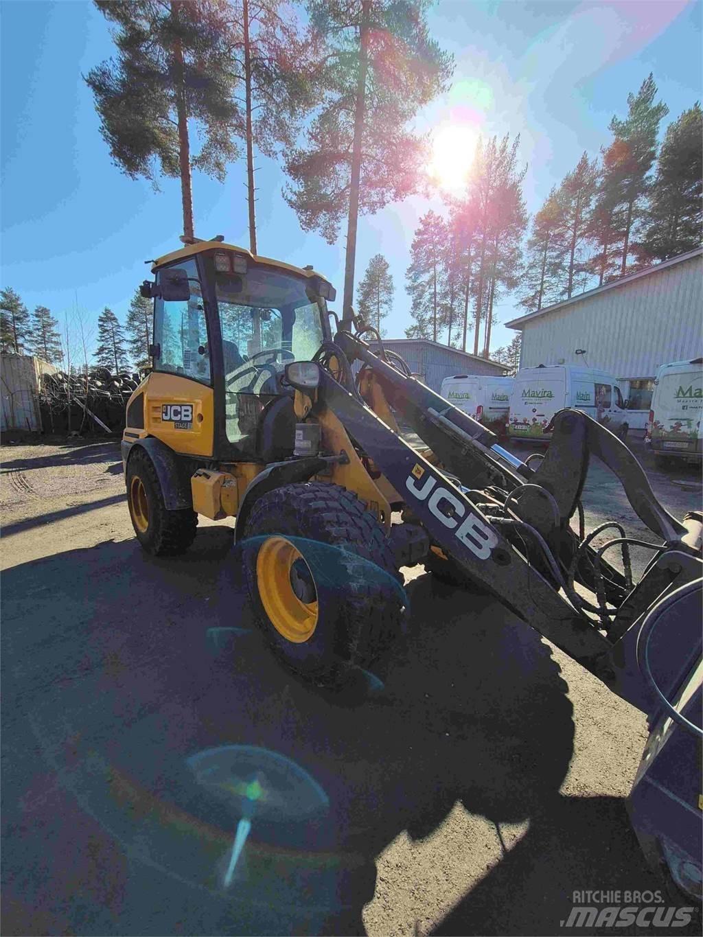 JCB 407 Gumikerekes homlokrakodók