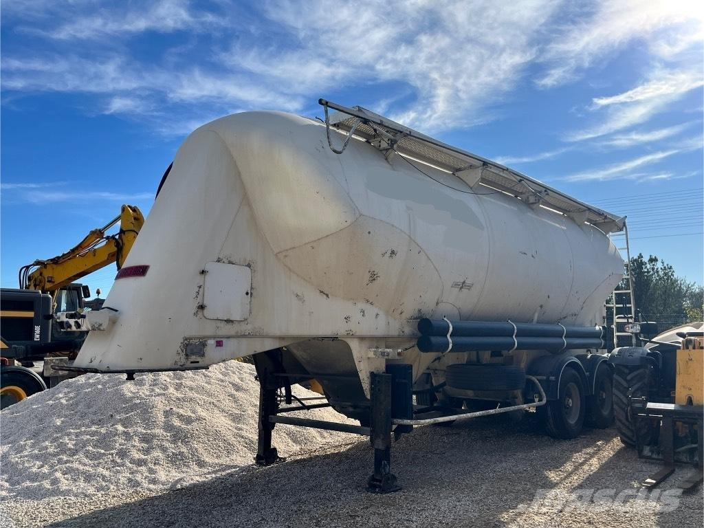 Spitzer SF2439PI Tartályos félpótkocsik