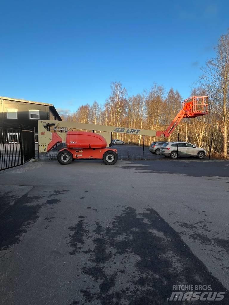JLG 800 AJ Karos emelők