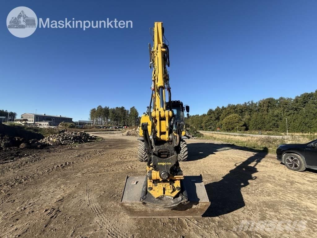 Komatsu PW 160 Gumikerekes kotrók
