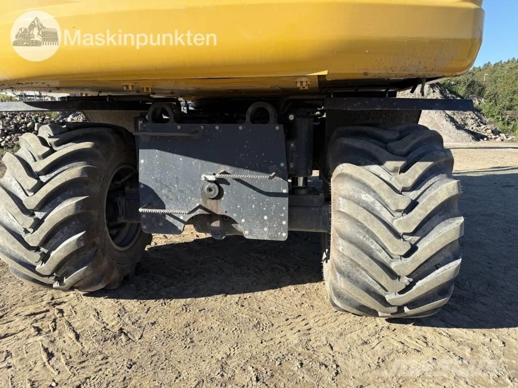 Komatsu PW 160 Gumikerekes kotrók