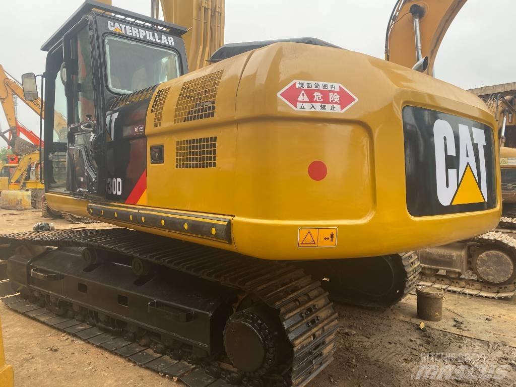CAT 330 D Lánctalpas kotrók