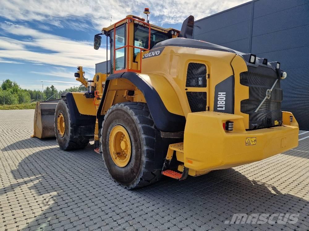 Volvo L180H Gumikerekes homlokrakodók