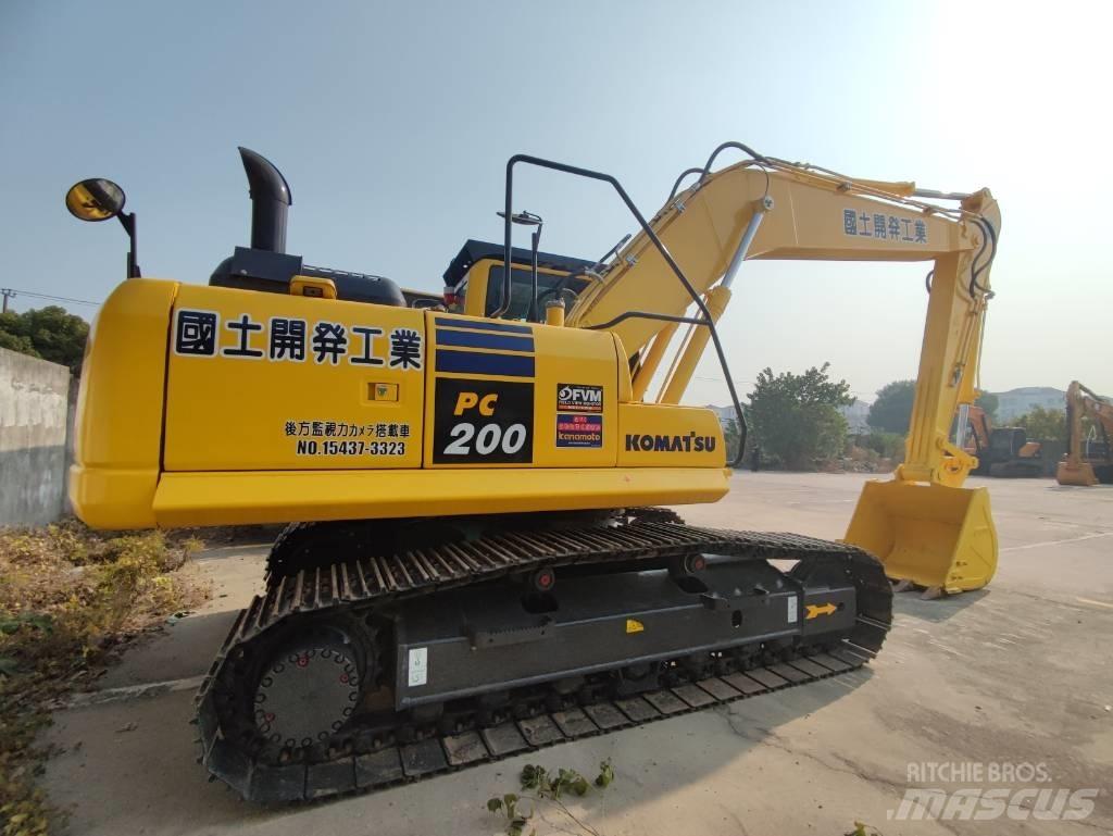 Komatsu PC 200-8 Lánctalpas kotrók