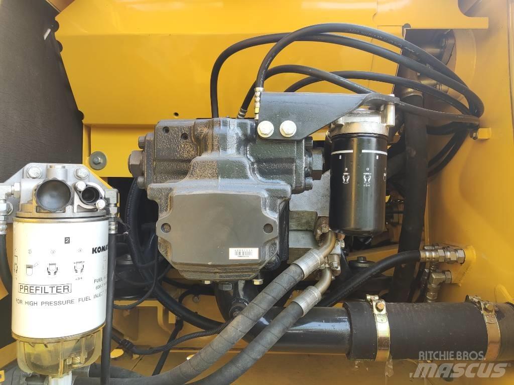 Komatsu PC 200-8 Lánctalpas kotrók