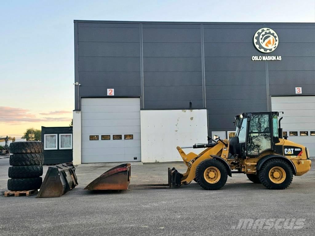 CAT 908 H 2 Gumikerekes homlokrakodók