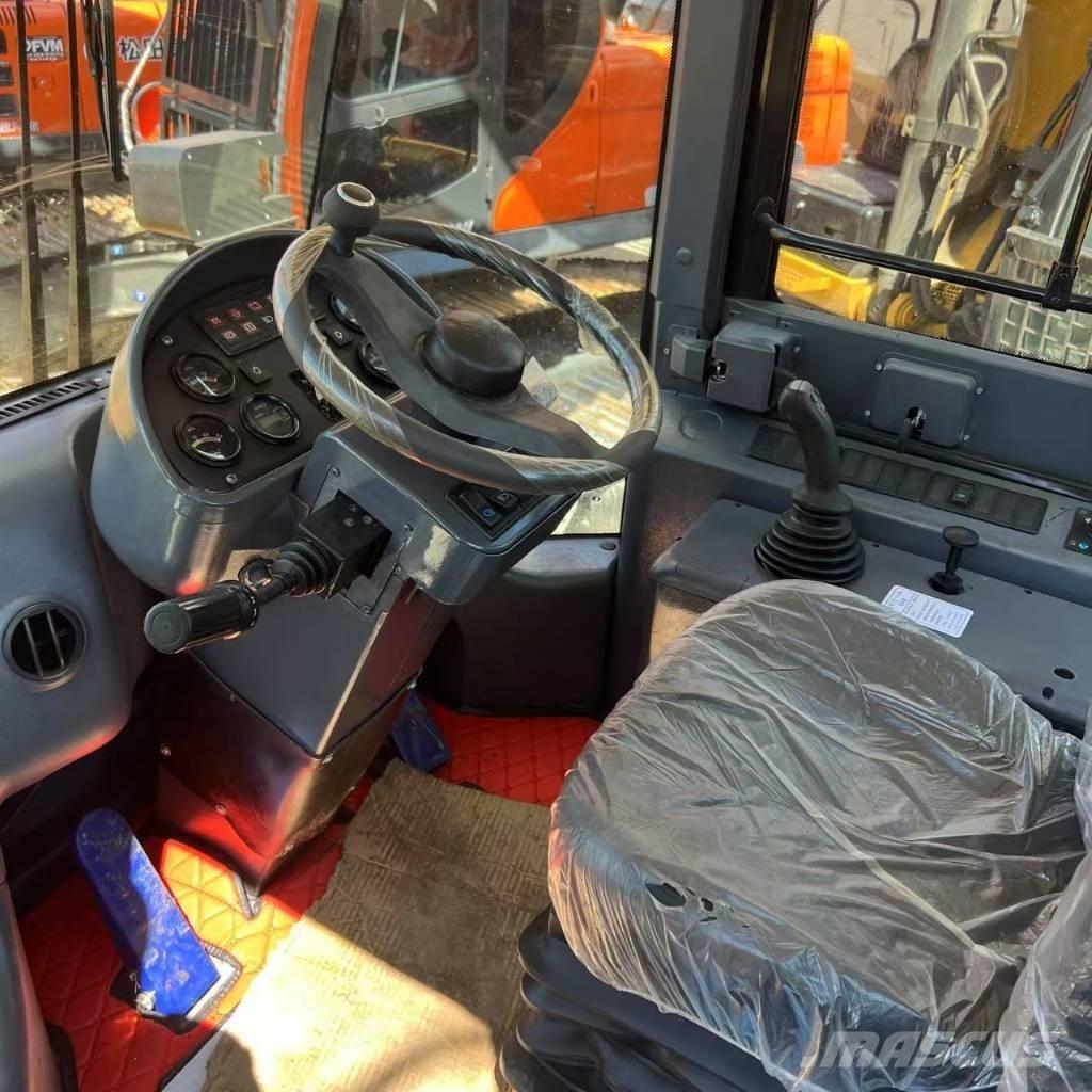 SDLG LG 958 L Gumikerekes homlokrakodók