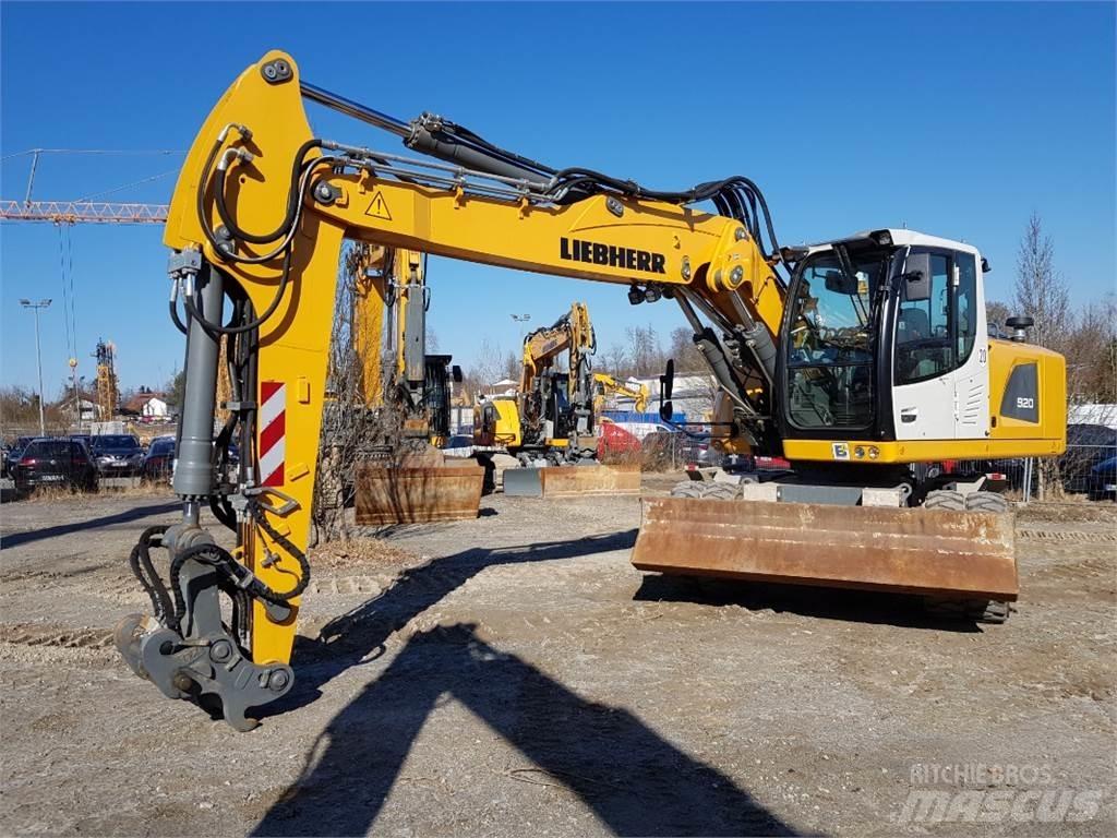 Liebherr A920 Gumikerekes kotrók