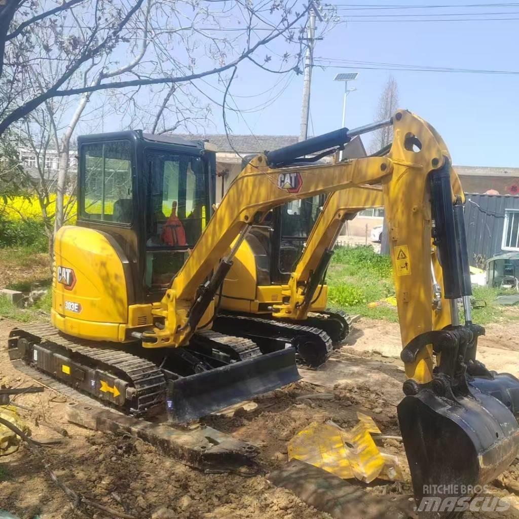 CAT 303 E Lánctalpas kotrók