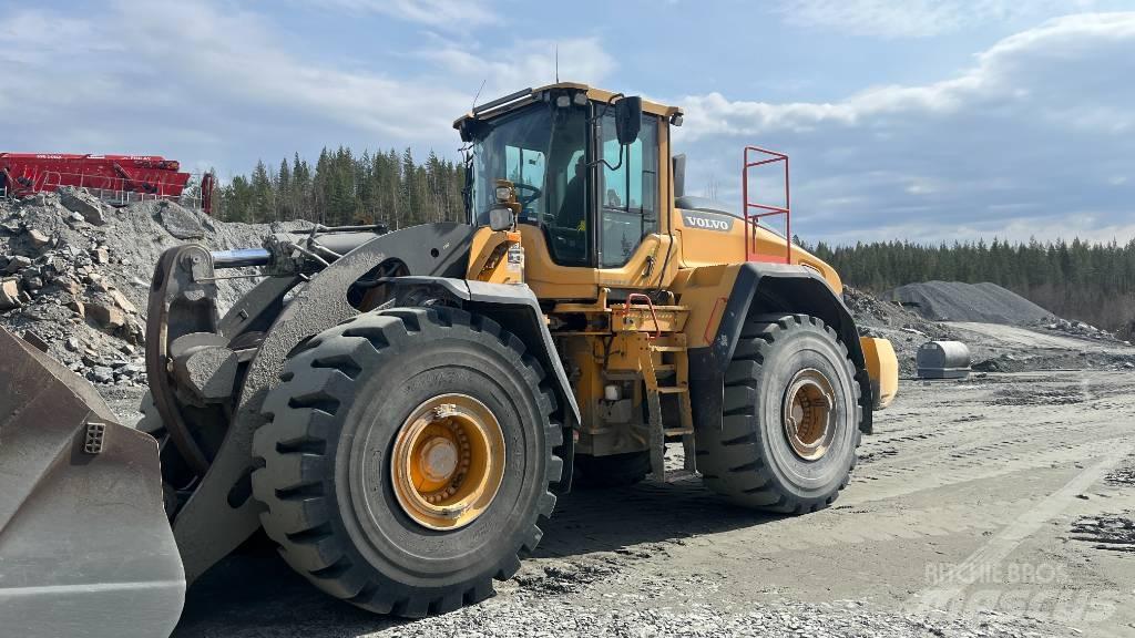 Volvo L 260 H Gumikerekes homlokrakodók