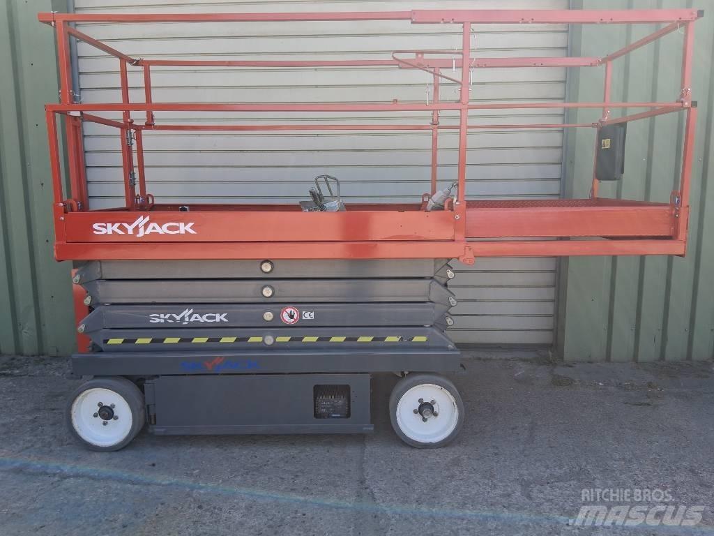 SkyJack SJ III 4626 Ollós emelők