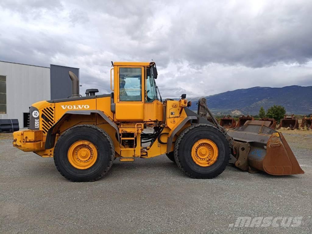 Volvo L 120 E Gumikerekes homlokrakodók