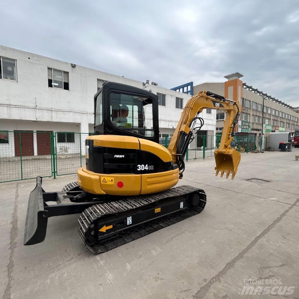 CAT 304 Lánctalpas kotrók