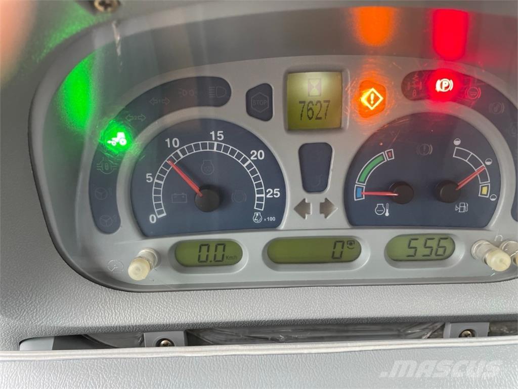 New Holland T7050 Traktorok