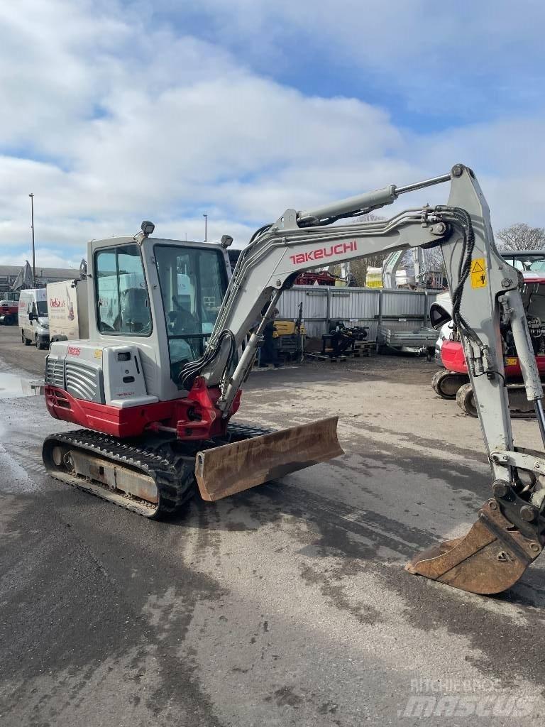 Takeuchi TB 235 Mini kotrók < 7t