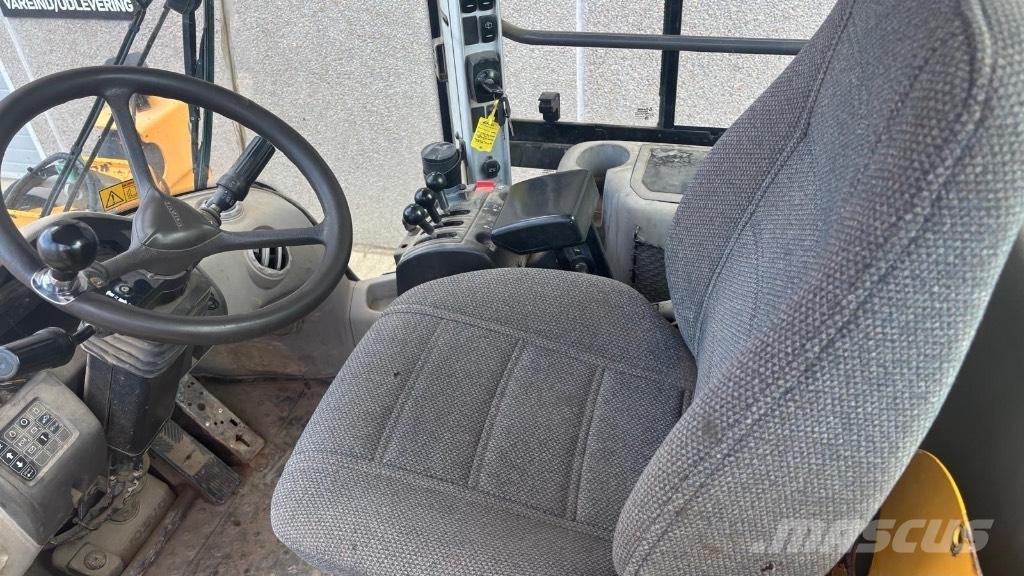 Volvo L 70F Gumikerekes homlokrakodók