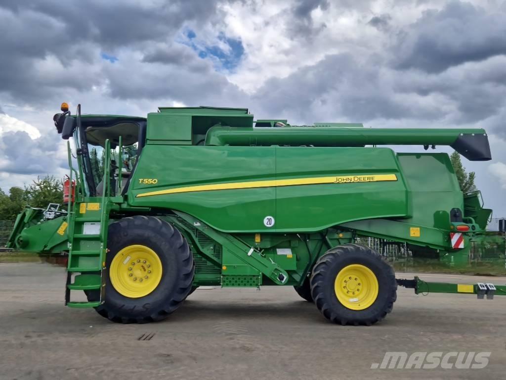 John Deere T 550 Kombájnok