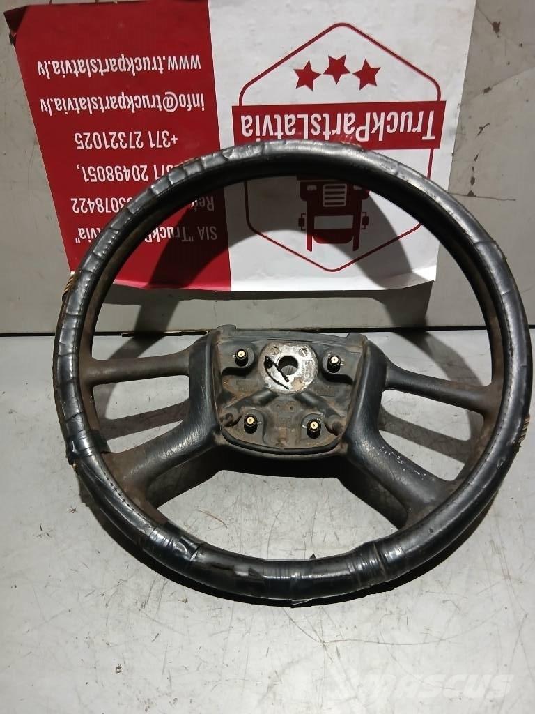 Scania R 440   1327026 Vezetőfülke és belső tartozékok