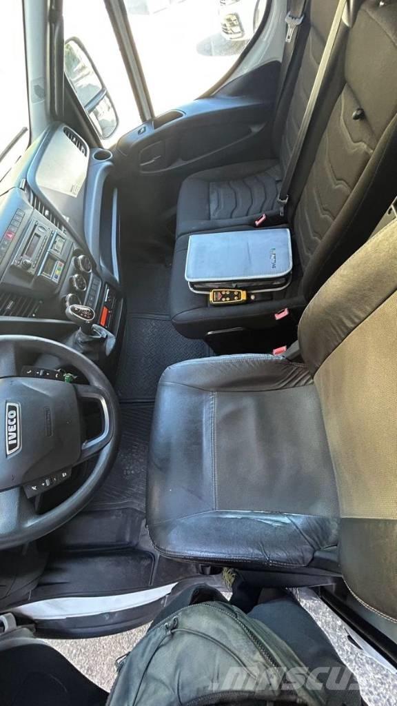 Iveco 70C 17 Transporterek
