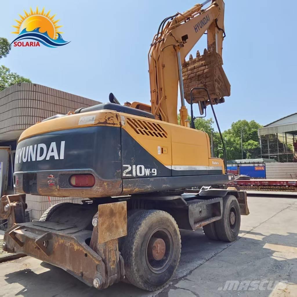 Hyundai R210W-9 Gumikerekes kotrók