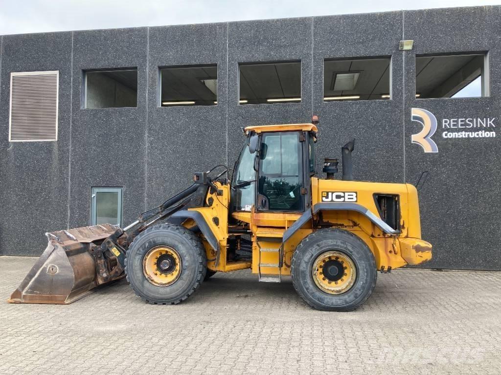 JCB 436 Gumikerekes homlokrakodók