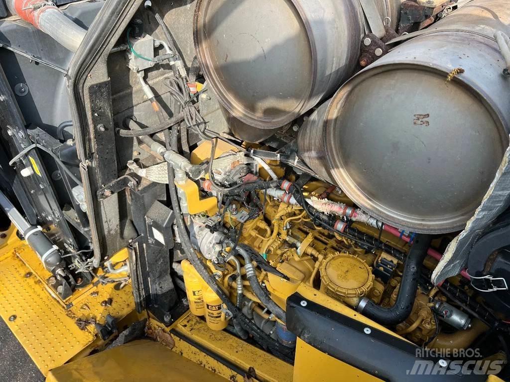 CAT 966M Gumikerekes homlokrakodók