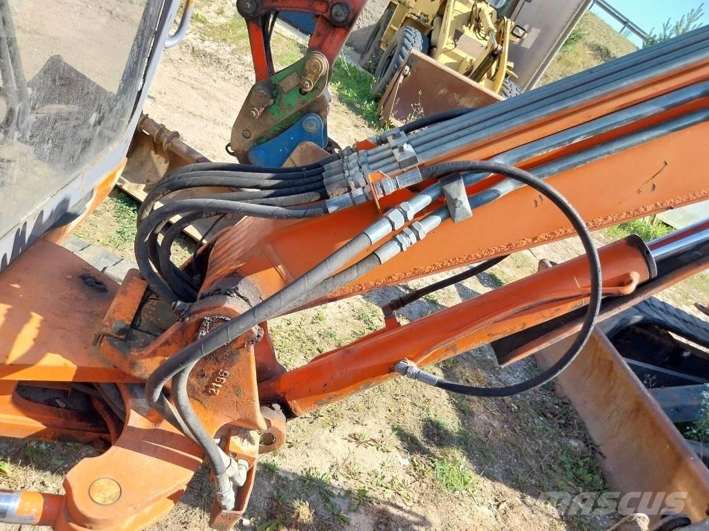Hitachi EX 30-2 Mini kotrók < 7t