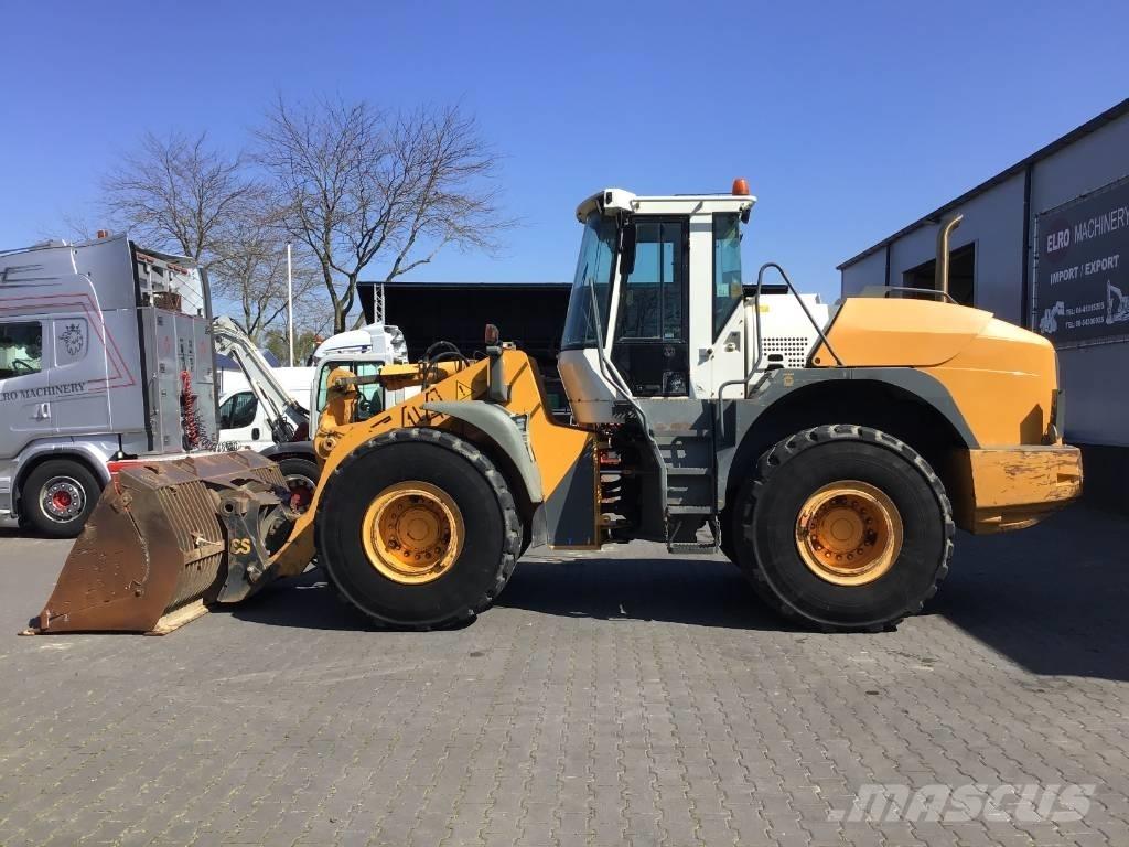 Liebherr L 544 Gumikerekes homlokrakodók