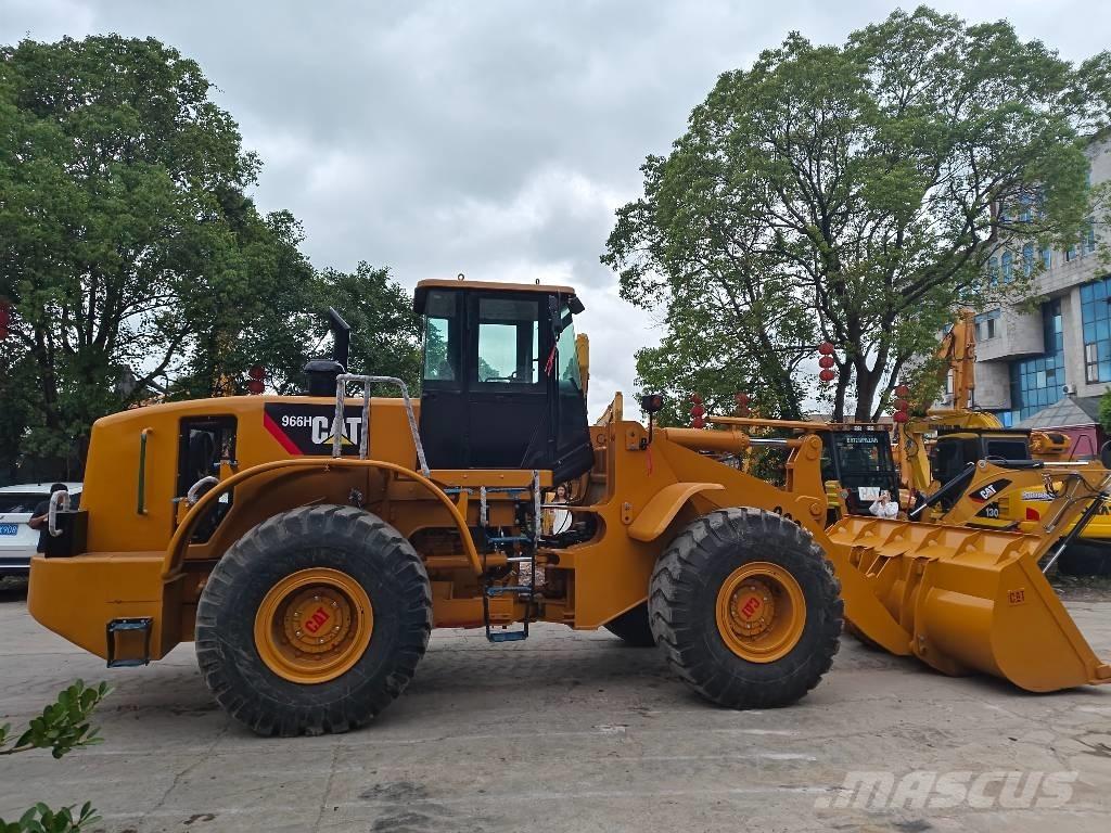 CAT 966 H Gumikerekes homlokrakodók
