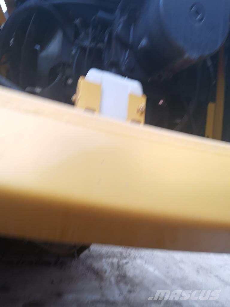 Komatsu PC 450-8 Lánctalpas kotrók