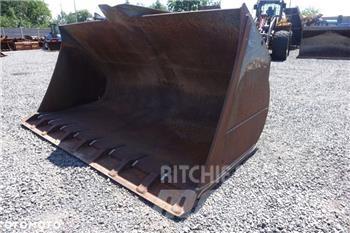 Liebherr L 586 Gumikerekes homlokrakodók