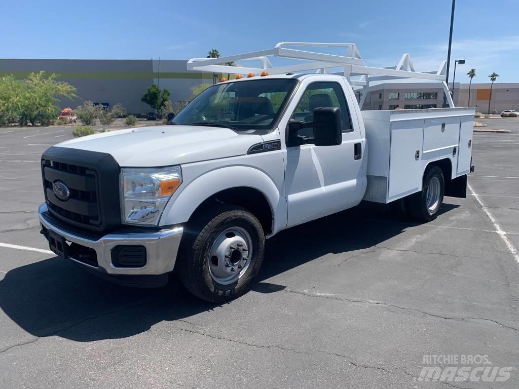 Ford F 350 HD Kis teherszállító/Platós kocsi